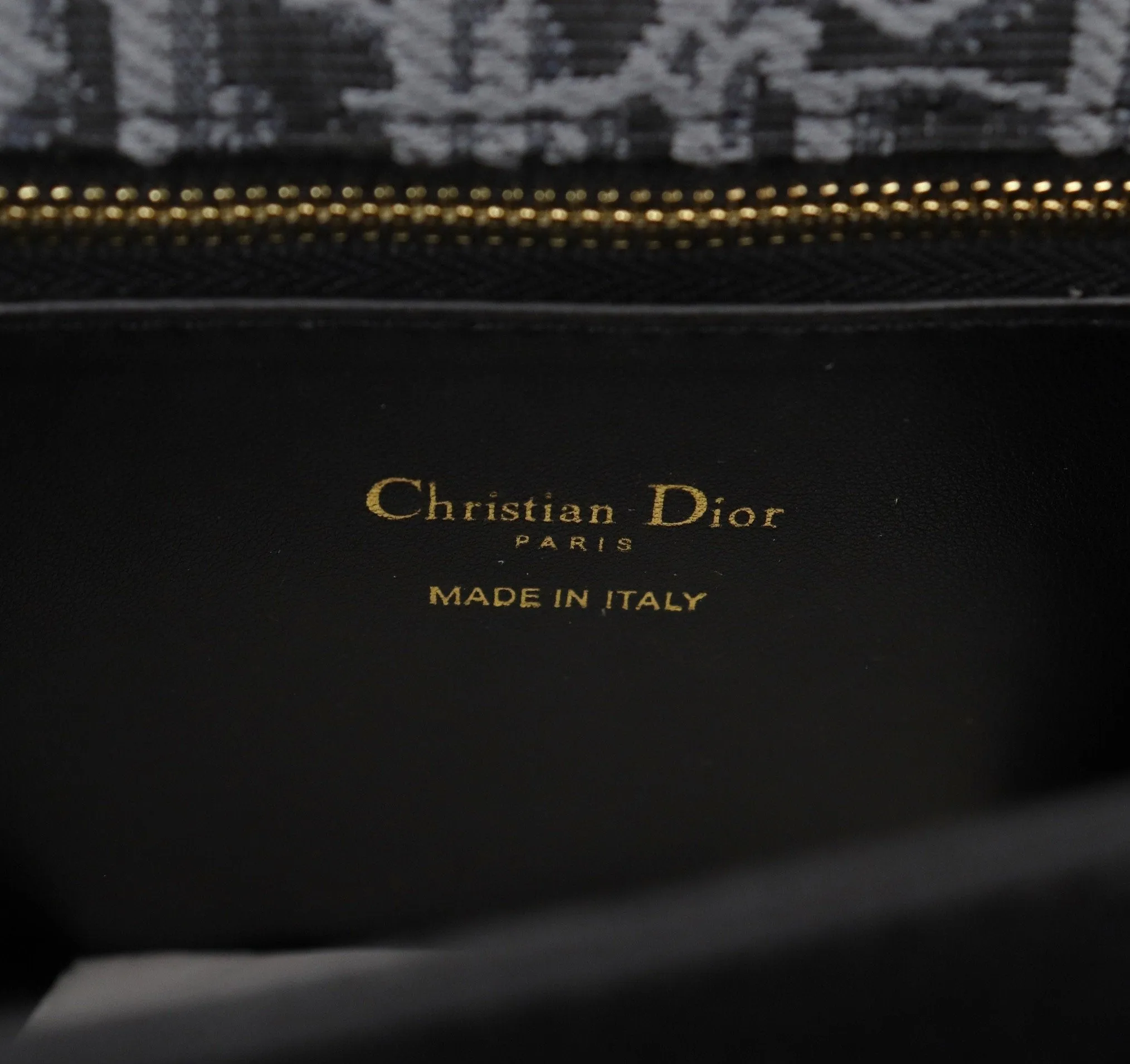 Designer Handbags DR 144