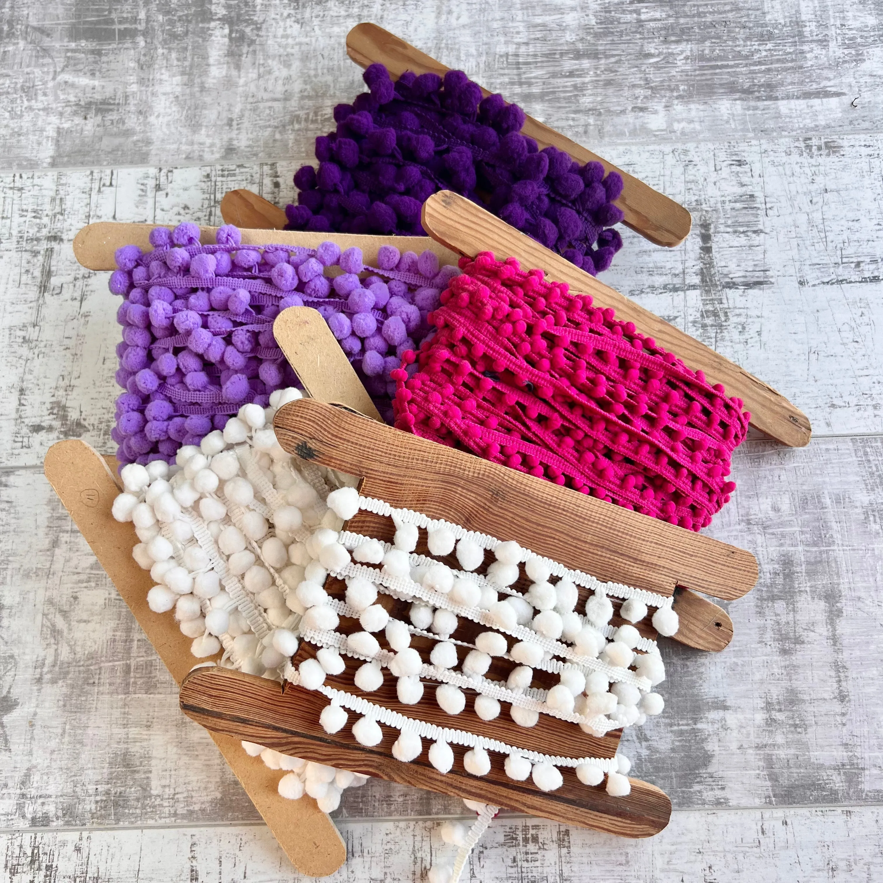 Mini Raspberry Pom Pom Trim (7mm) per metre